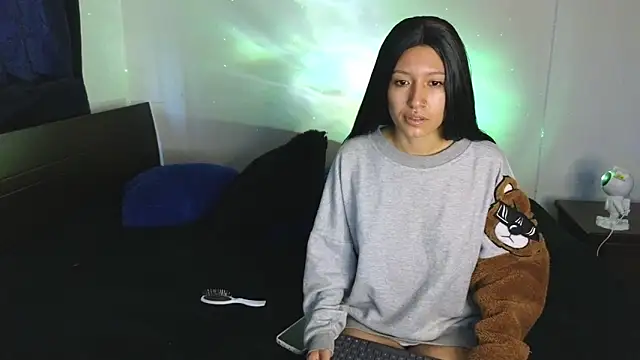 Snapshot of tony_and_sophia chatting on December 2024 11:02:01 AM tony and sophia online show from December 2024 11:02:01 AM