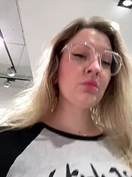 Snapshot of Teya_moon_ chatting on September 2025 12:54:01 PM Teya moon online show from September 2025 12:54:01 PM