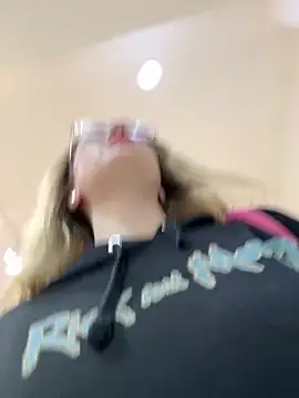 Snapshot of Teya_moon_ chatting on October 2025 09:10:02 AM Teya moon online show from October 2025 09:10:02 AM