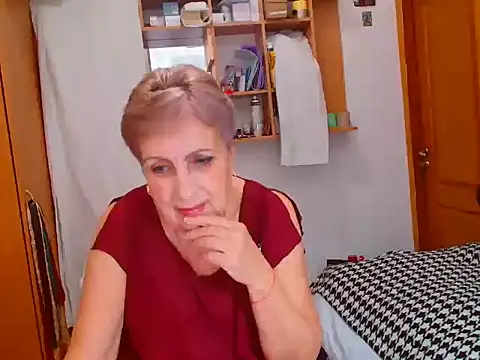 Snapshot of Victoria5643 chatting on December 2024 08:18:02 PM Victoria5643 online show from December 2024 08:18:02 PM