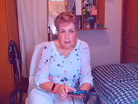 Snapshot of Victoria5643 chatting on February 2025 06:37:02 PM Victoria5643 online show from February 2025 06:37:02 PM