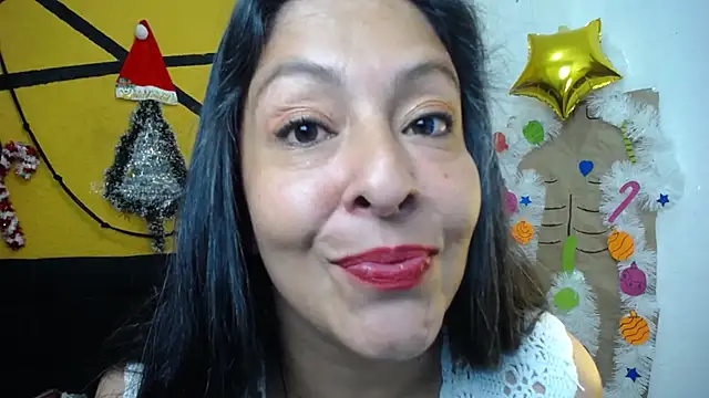 Snapshot of Catalina_JH chatting on December 2024 06:37:02 PM Catalina JH online show from December 2024 06:37:02 PM