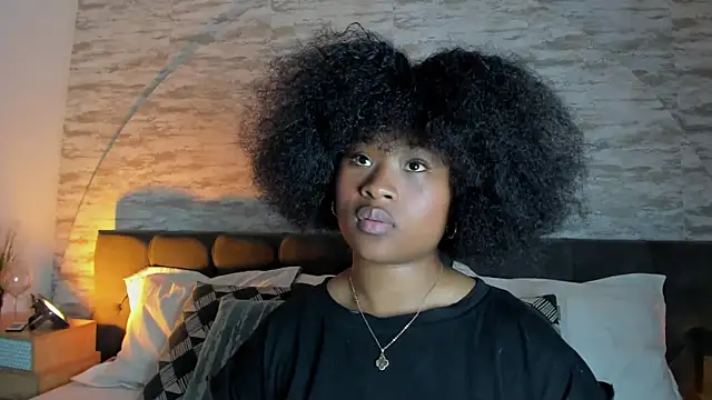 Anneth  M online show from December 2025 07:42:02 PM