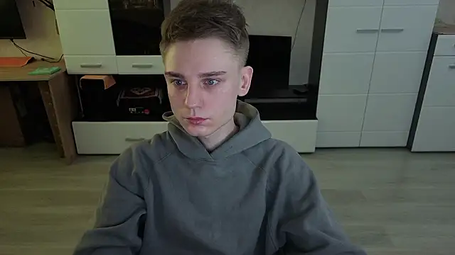 angryzan online show from February 2026 05:14:02 AM