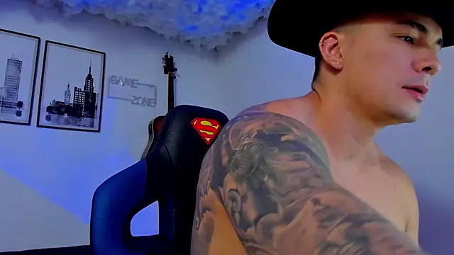 seancarreraa online show from April 2026 11:49:02 PM