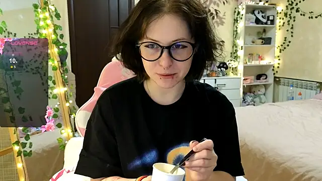 lily noris online show from December 2024 01:15:02 AM