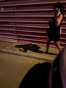 Snapshot of therealbeverlycious chatting on December 2024 08:29:01 PM therealbeverlycious online show from December 2024 08:29:01 PM