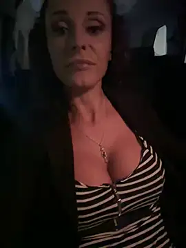 Snapshot of therealbeverlycious chatting on January 2025 09:12:01 PM therealbeverlycious online show from January 2025 09:12:01 PM