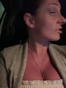 Snapshot of therealbeverlycious chatting on January 2025 09:36:01 PM therealbeverlycious online show from January 2025 09:36:01 PM