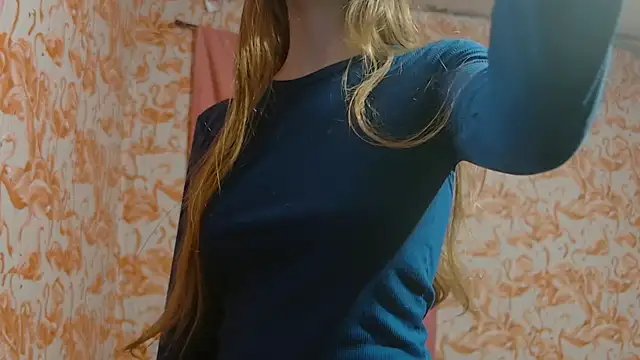 strawberrysmoothie online show from December 2025 01:00:01 AM