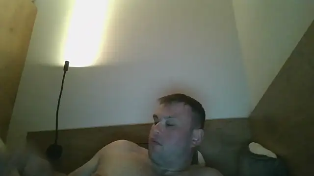 hotshot5395 online show from September 2025 06:41:02 PM