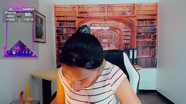 Snapshot of khiara_moretti chatting on December 2024 07:32:01 PM khiara moretti online show from December 2024 07:32:01 PM