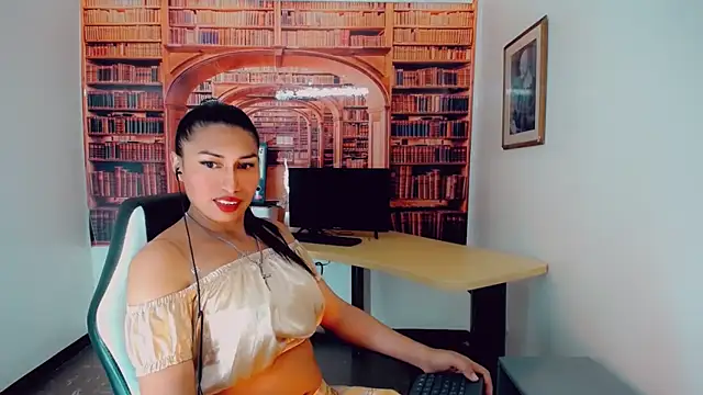Snapshot of khiara_moretti chatting on December 2024 10:32:01 PM khiara moretti online show from December 2024 10:32:01 PM
