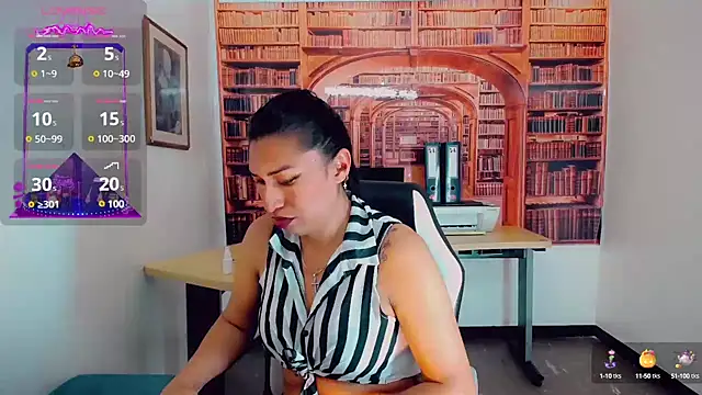 Snapshot of khiara_moretti chatting on December 2024 10:37:01 PM khiara moretti online show from December 2024 10:37:01 PM