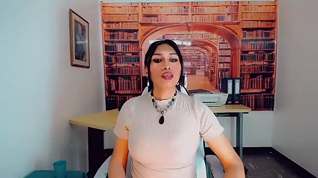 Snapshot of khiara_moretti chatting on January 2025 01:32:01 AM khiara moretti online show from January 2025 01:32:01 AM