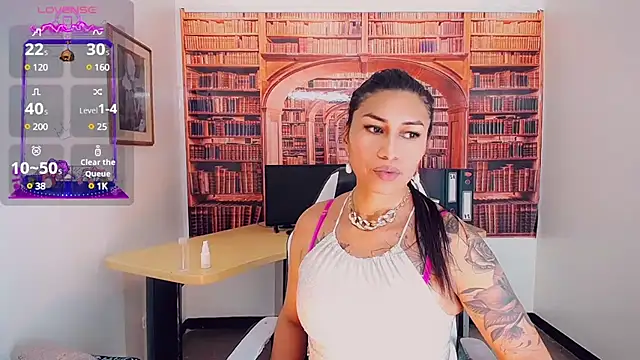 Snapshot of khiara_moretti chatting on February 2025 07:33:01 PM khiara moretti online show from February 2025 07:33:01 PM