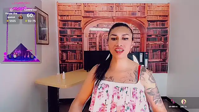 Snapshot of khiara_moretti chatting on February 2025 10:55:01 PM khiara moretti online show from February 2025 10:55:01 PM