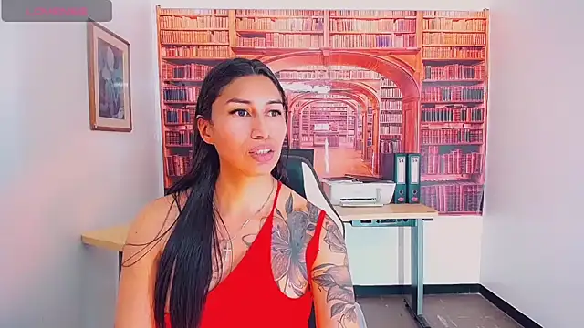 Snapshot of khiara_moretti chatting on February 2025 07:35:01 PM khiara moretti online show from February 2025 07:35:01 PM