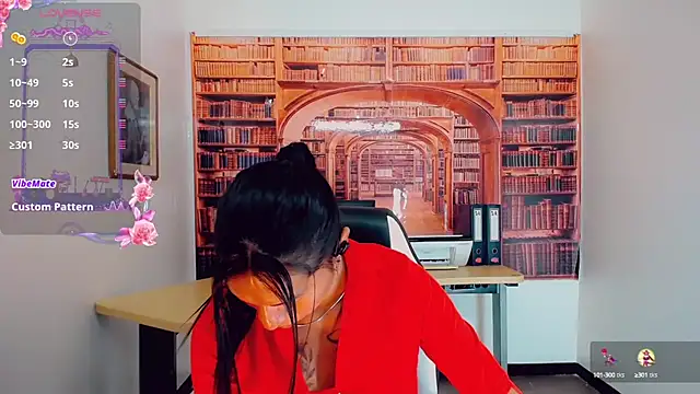 Snapshot of khiara_moretti chatting on February 2025 01:44:02 AM khiara moretti online show from February 2025 01:44:02 AM