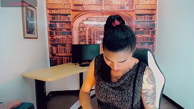 Snapshot of khiara_moretti chatting on March 2025 07:49:02 PM khiara moretti online show from March 2025 07:49:02 PM
