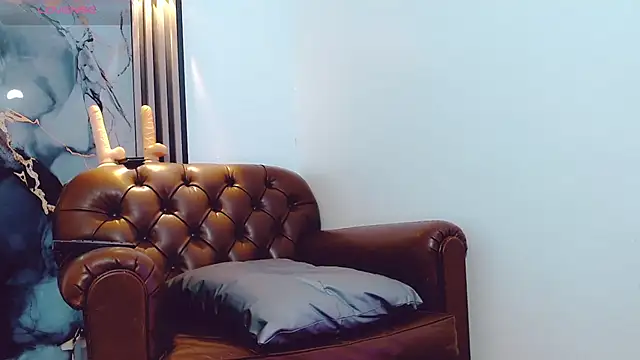 khiara moretti online show from October 2025 11:11:02 AM