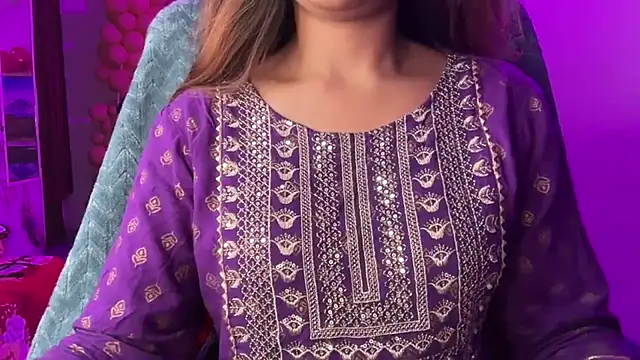 Royal girl 1 online show from February 2026 05:10:02 PM