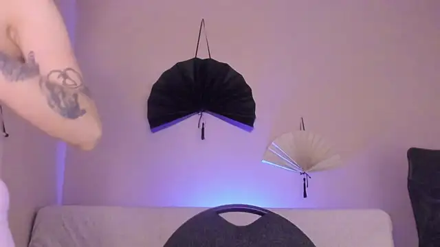 phoenix xx online show from April 2026 11:42:01 PM