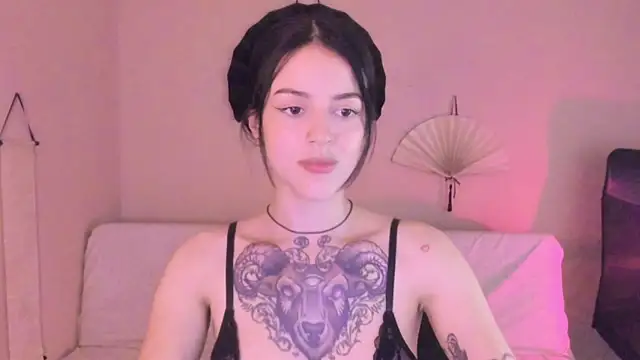 phoenix xx online show from April 2026 09:09:01 PM