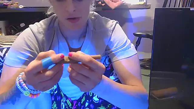 watermellonpussy online show from November 2025 06:18:02 PM