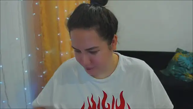 Snapshot of _madalexa_ chatting on October 2025 01:52:01 PM madalexa online show from October 2025 01:52:01 PM