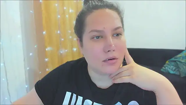 Snapshot of _madalexa_ chatting on October 2025 04:51:01 PM madalexa online show from October 2025 04:51:01 PM