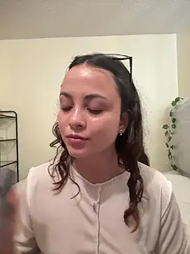 Megan Rodrigo online show from March 2026 02:10:01 PM