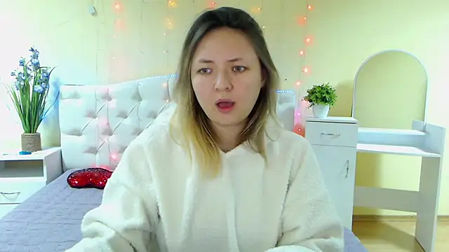 SallyVerda online show from February 2025 06:37:02 PM