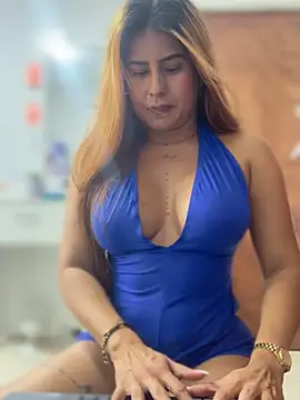 Snapshot of Amber_Martins_ chatting on March 2025 03:01:01 AM Amber Martins online show from March 2025 03:01:01 AM