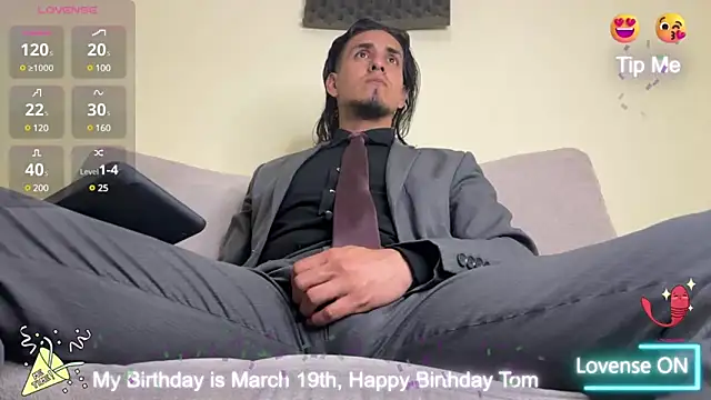 Tom blunt96 online show from March 2025 12:51:01 AM