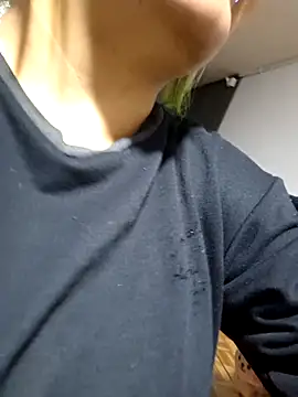 lucky-leah online show from October 2025 04:07:01 AM