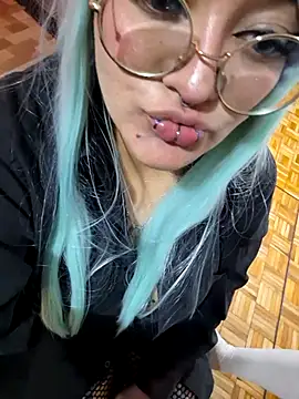 lucky-leah online show from October 2025 06:12:01 AM