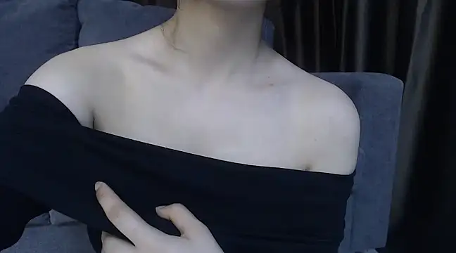 LtReina online show from January 2025 01:21:01 AM