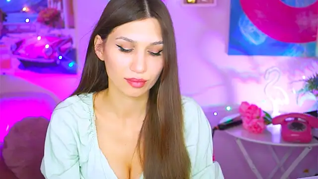 Snapshot of MollyPerry chatting on December 2024 04:11:01 PM MollyPerry online show from December 2024 04:11:01 PM