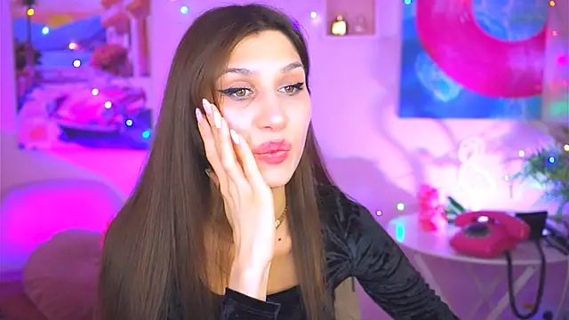 Snapshot of MollyPerry chatting on December 2024 07:16:02 PM MollyPerry online show from December 2024 07:16:02 PM