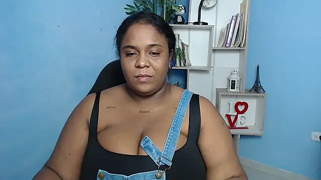 Snapshot of bbw_charlote chatting on January 2025 12:00:01 PM bbw charlote online show from January 2025 12:00:01 PM