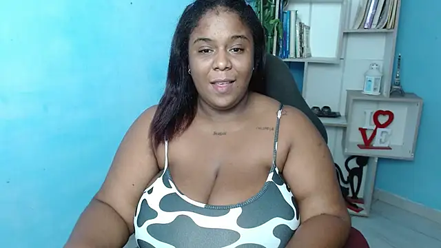 Snapshot of bbw_charlote chatting on February 2025 12:06:02 PM bbw charlote online show from February 2025 12:06:02 PM