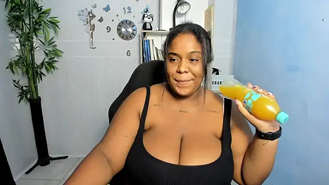 Snapshot of bbw_charlote chatting on March 2025 11:52:01 AM bbw charlote online show from March 2025 11:52:01 AM