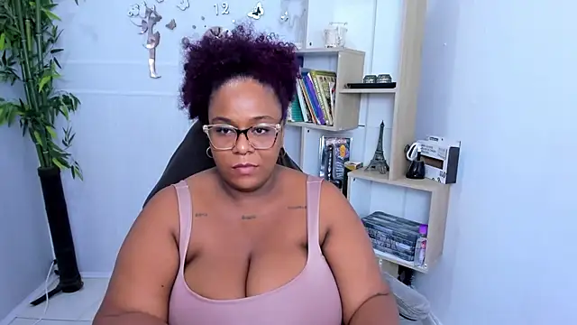 Snapshot of bbw_charlote chatting on July 2026 04:39:33 PM bbw charlote online show from July 2026 04:39:33 PM