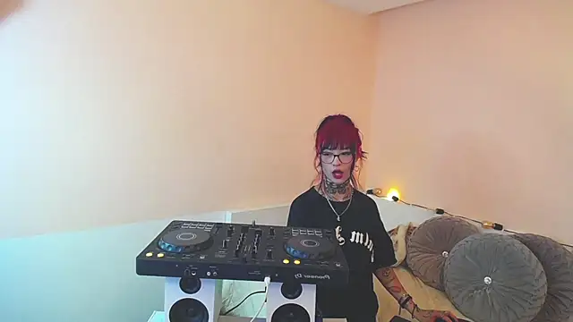 Isabella  dark online show from December 2024 01:30:01 AM