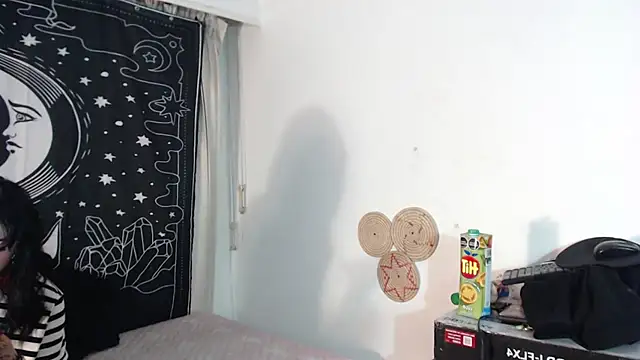 Isabella  dark online show from February 2025 11:34:02 PM