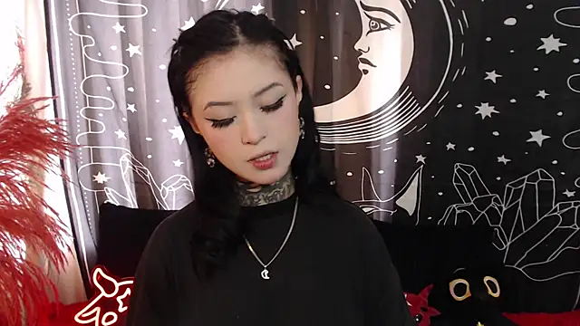 Isabella  dark online show from February 2025 07:38:01 PM