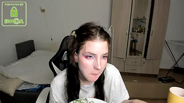 Snapshot of Bridget_fitness chatting on January 2025 05:51:02 PM Bridget fitness online show from January 2025 05:51:02 PM