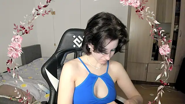 Snapshot of Bridget_fitness chatting on March 2025 04:35:02 PM Bridget fitness online show from March 2025 04:35:02 PM