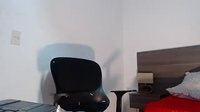 Mila cams1  online show from February 2026 11:08:02 AM